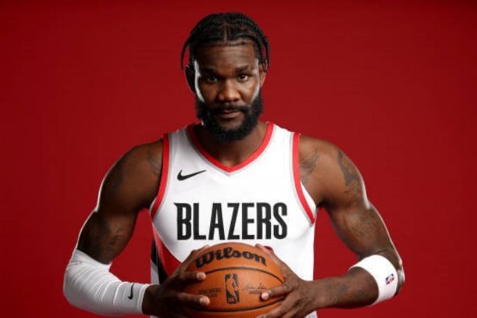 开拓者与艾顿达成买断协议，杨瀚森迎来更多机会