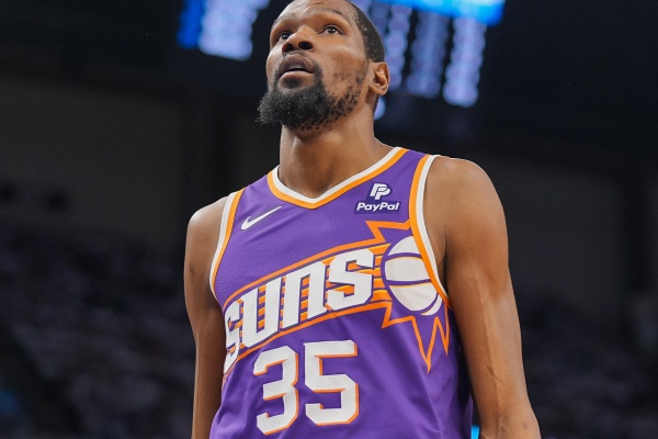 杜兰特访谈推翻过往宣言：享受赛场挑战，希望打到40岁